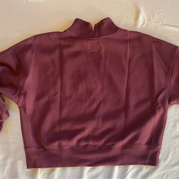 Abercrombie & Fitch Women’s Burgundy Mock Neck Sweatshirt - Picture 4 of 6